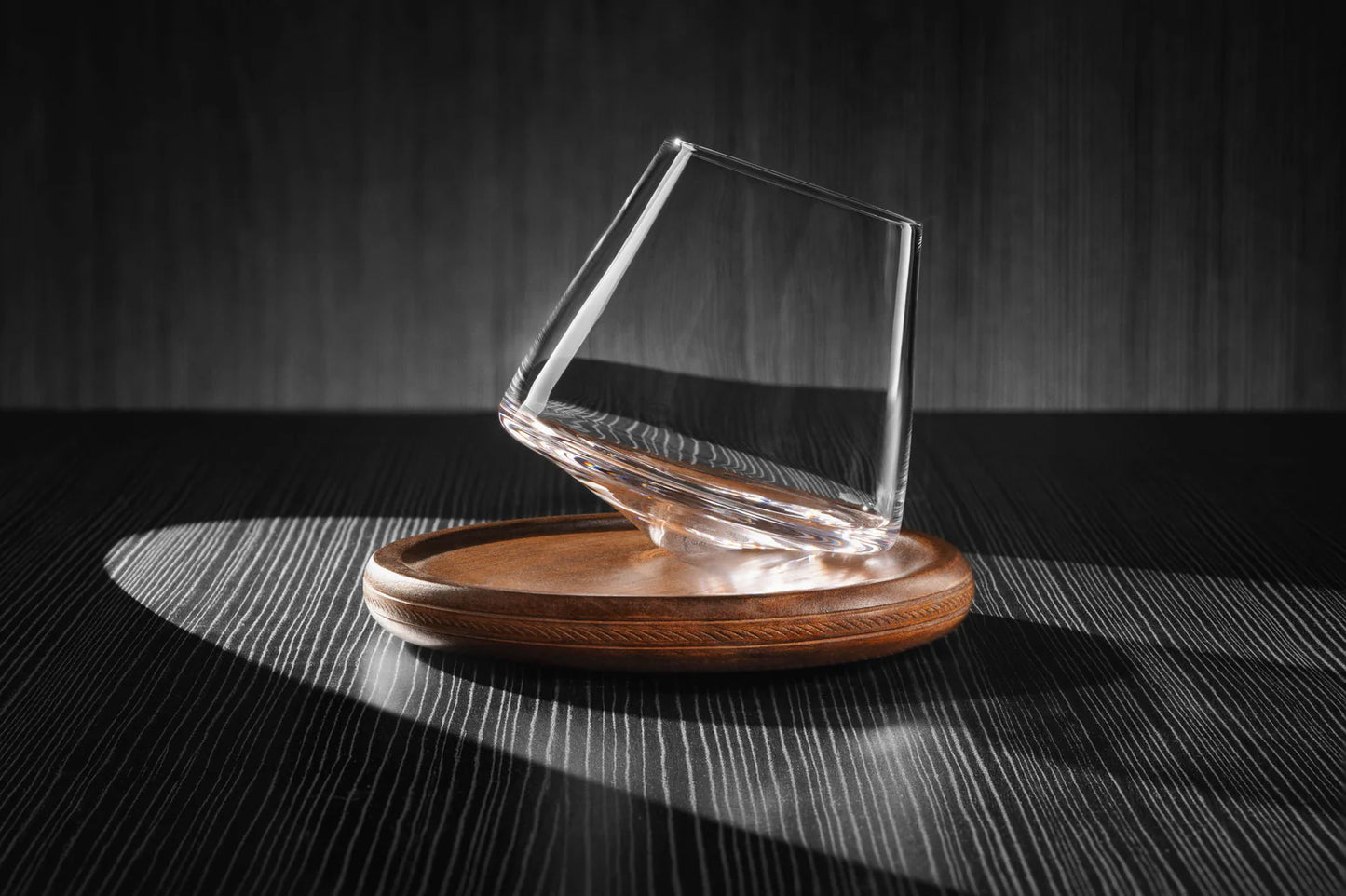 Swoon Tad Whiskey Glass with Coaster Stand